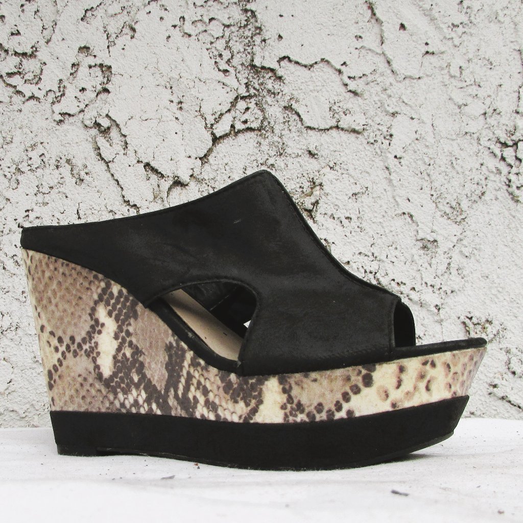 Franco Sarto Rolanda Black Platform Sandals 6.5